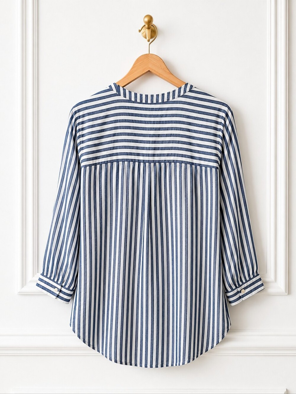 Old Navy Blue & White Striped Split Neck Blouse Size Large | 3/4 Sleeve Lightwei - Picture 6 of 8